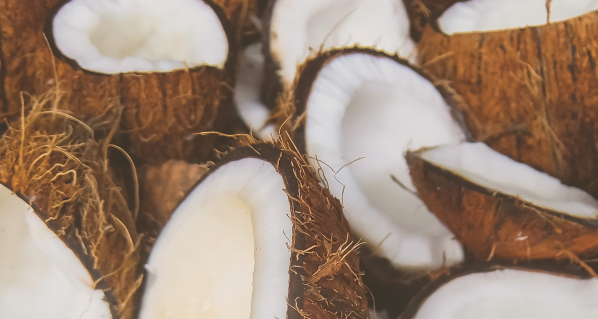 noix de coco ouvertes ,en vrac ,parfum LUM